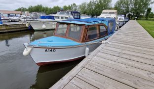 Herbert Woods Day Boat - Trident 1 - Day Boat