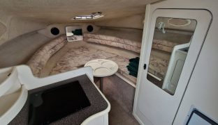 Rinker 240 - Happy Days - 4 Berth Sports Cruiser