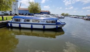 Horizon 35 - Fleur D Azure - 5 Berth Inland River Cruiser