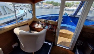 Horizon 35 - Fleur D Azure - 5 Berth Inland River Cruiser