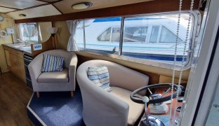 Horizon 35 - Fleur D Azure - 5 Berth Inland River Cruiser