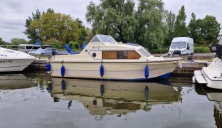 Shetland 4+2 Aurora - 4 Berth Inland River Cruiser