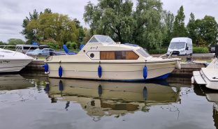 Shetland 4+2 Aurora - 4 Berth Inland River Cruiser