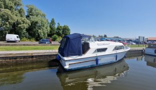 Fairline Fury - Eclipse - 3 Berth Inland River Cruiser