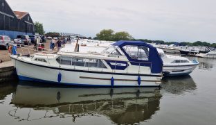 Ocean 30 - Tara - 3 Berth Inland River Cruiser