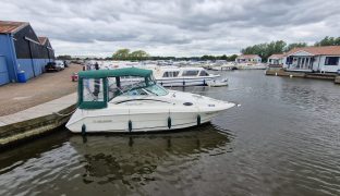 Rinker 240 - Happy Days - 4 Berth Sports Cruiser