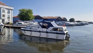 Viking 26 - Madge - 5 Berth Inland River Cruiser