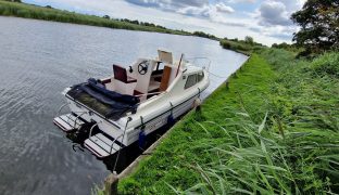Broom 575 - Pollyanna - 2 Berth Day Boat
