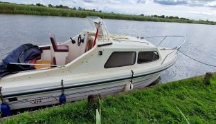 Broom 575 - Pollyanna - 2 Berth Day Boat