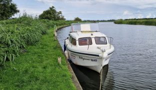 Broom 575 - Pollyanna - 2 Berth Day Boat