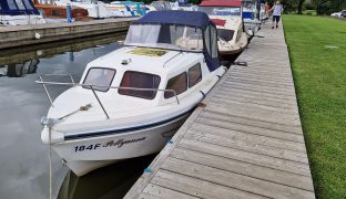 Broom 575 - Pollyanna - 2 Berth Day Boat