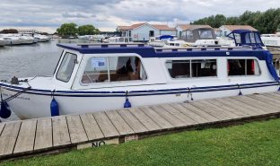 Hampton Safari - Reflection - 4 Berth Inland River Cruiser