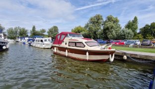 Shetland 4+2 - FOXY - 4 Berth Boat