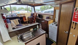 Connoisseur 29 -  Bonnie Lesley - 4 Berth Inland River Cruiser