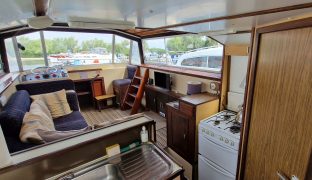 Connoisseur 29 -  Bonnie Lesley - 4 Berth Inland River Cruiser