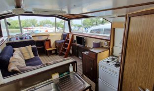 Connoisseur 29 -  Bonnie Lesley - 4 Berth Inland River Cruiser