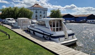 Haines 29S - Bluebell Two - 4 Berth Inland River Cruiser