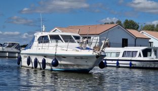 Birchwood 320 Challenger - Dawn Chorus - 4 Berth Sedan Cruiser