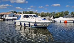 Birchwood 320 Challenger - Dawn Chorus - 4 Berth Sedan Cruiser