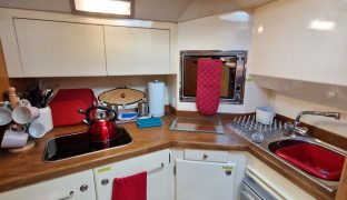 Birchwood 320 Challenger - Dawn Chorus - 4 Berth Sedan Cruiser