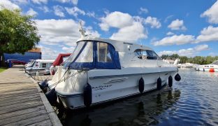 Birchwood 320 Challenger - Dawn Chorus - 4 Berth Sedan Cruiser