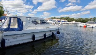 Birchwood 320 Challenger - Dawn Chorus - 4 Berth Sedan Cruiser