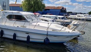 Birchwood 320 Challenger - Dawn Chorus - 4 Berth Sedan Cruiser