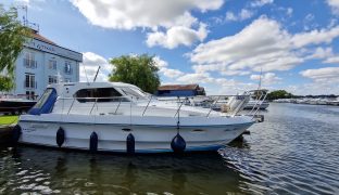 Birchwood 320 Challenger - Dawn Chorus - 4 Berth Sedan Cruiser