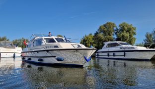 Broom 32 - Imagine - 8 Berth River Cruiser