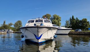 Broom 32 - Imagine - 8 Berth River Cruiser