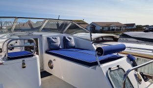 Broom 32 - Imagine - 8 Berth River Cruiser