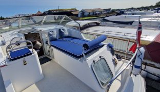 Broom 32 - Imagine - 8 Berth River Cruiser