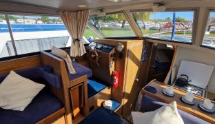 Broom 32 - Imagine - 8 Berth River Cruiser