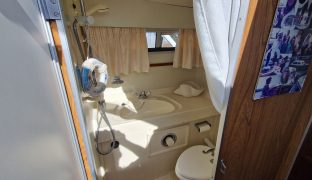 Broom 32 - Imagine - 8 Berth River Cruiser