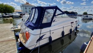 Shadow 26 - Jakari - 5 Berth Boat