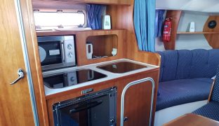 Shadow 26 - Jakari - 5 Berth Boat