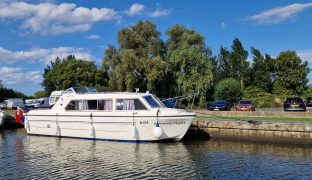 Viking 23 - Morning Flight  - 4 Berth River Cruiser