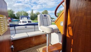 Viking 23 - Morning Flight  - 4 Berth River Cruiser