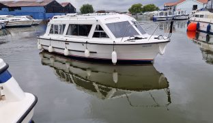 Sheerline 740 - Lady J - 4 Berth Inland River Cruiser