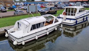 Sheerline 740 - Lady J - 4 Berth Inland River Cruiser