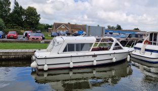 Sheerline 740 - Lady J - 4 Berth Inland River Cruiser