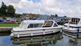 Sheerline 740 - Lady J - 4 Berth Inland River Cruiser