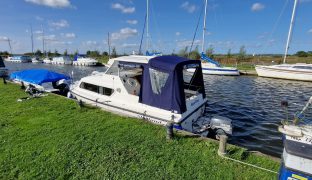 Shetland 4+2 - Upsey Daisy - 6 Berth River Cruiser