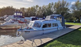 Eastwood 24 - Grace - 4 Berth River Cruiser