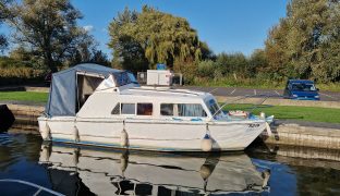 Eastwood 24 - Grace - 4 Berth River Cruiser