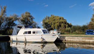 Eastwood 24 - Grace - 4 Berth River Cruiser