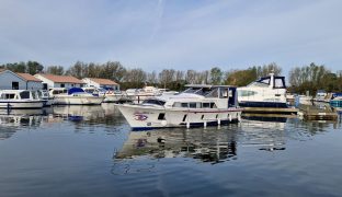 Alpha 31 - Lady Doreen - 4 Berth Inland river cruiser