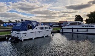 Viking 26 AEGIS - 6 Berth Inland river cruiser