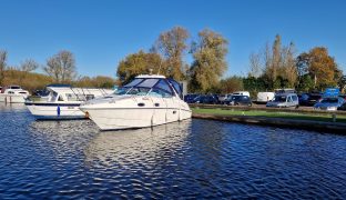 Sealine S29 - Willow - 4 Berth Sports Cruiser 