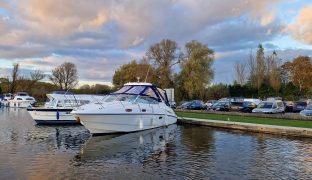 Sealine S29 - Willow - 4 Berth Sports Cruiser 